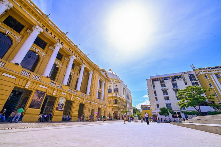 San Salvador Layover City Sightseeing Tour