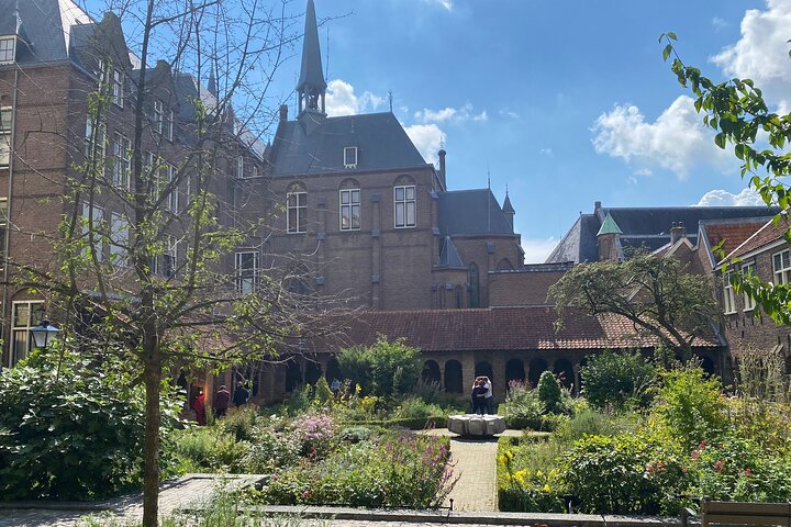 Escape the City Game and City Walking Tour of Utrecht