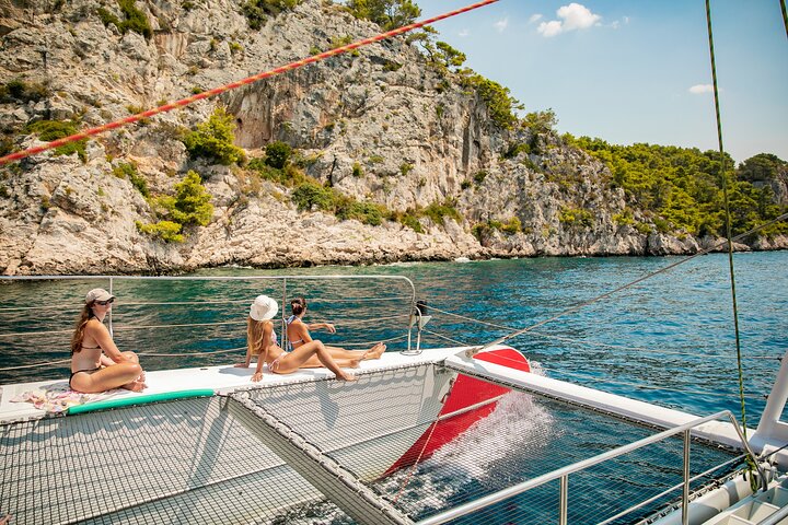 Full-Day Catamaran Cruise to Hvar & Pakleni Islands with Food and free Drinks