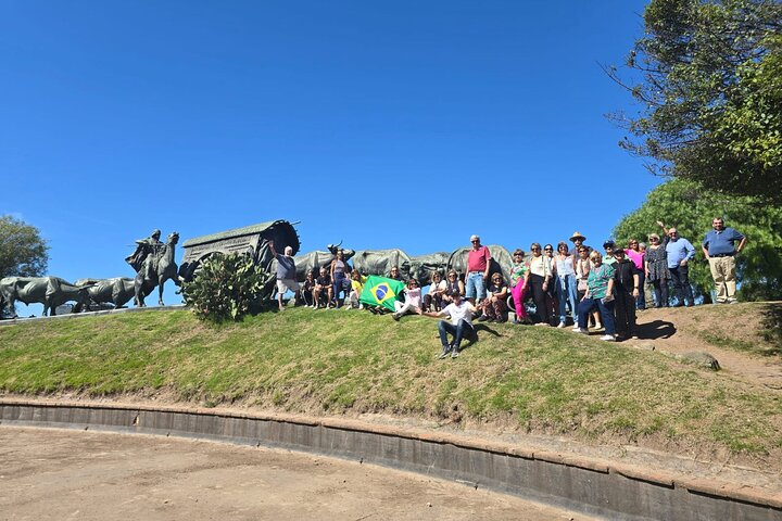 Montevideo in Style: Private City Tour for Cruise Passengers