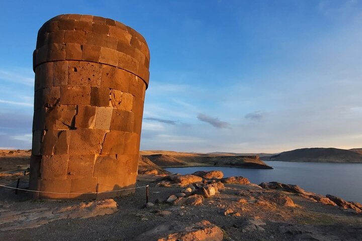Chullpas Tour of Sillustani Inca Cemetery