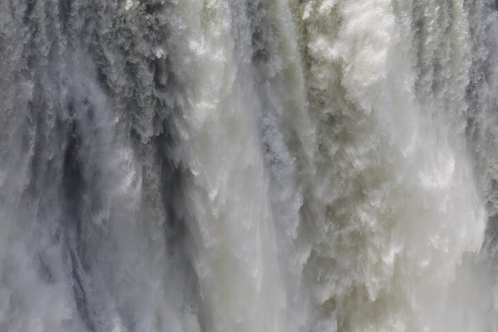 Zimbabwe & Zambia: Guided Tour of the Falls from Both Sides