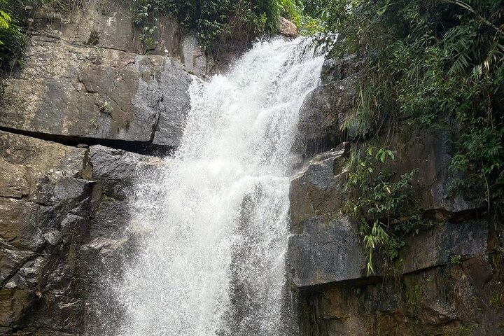 KAMPOT: Pepper farm. Cave. Secret Lake. Kep Crab market & Salt..