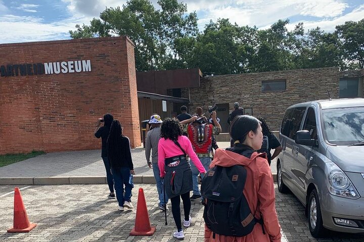 Full-Day Guided Tour of Soweto, Johannesburg and Apartheid Museum
