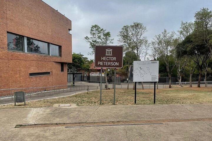 Full-Day Guided Tour of Soweto, Johannesburg and Apartheid Museum