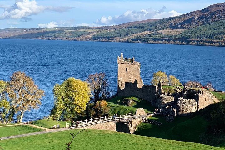 Loch Ness Urquhart Culloden Clava Cawdor Whisky tasting Inverness