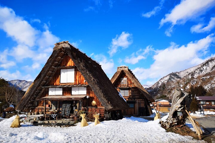 World Heritage Shirakawa-go Perfect Guided Tour from Kanazawa