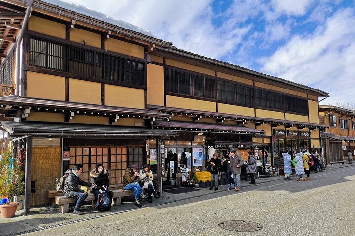 World Heritage Shirakawa-go Perfect Guided Tour from Kanazawa