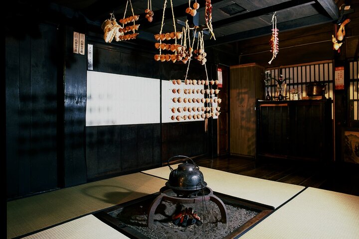 World Heritage Shirakawa-go Perfect Guided Tour from Kanazawa
