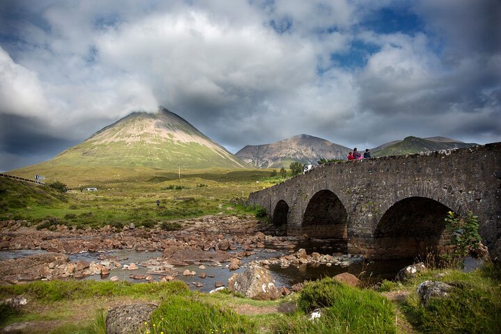 Isle of Skye and Eilean Donan Castle Day Tour from Inverness