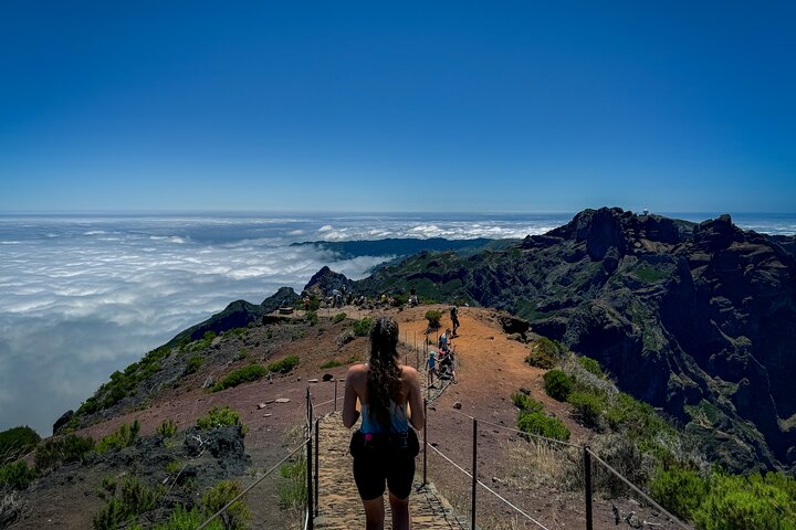 Pico do Areeiro to Pico Ruivo (PR 1) - Hiking Tour in Madeira