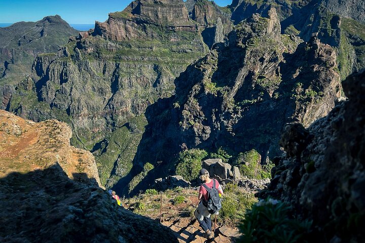 Pico do Areeiro to Pico Ruivo (PR 1) - Hiking Tour in Madeira