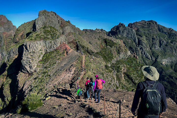 Pico do Areeiro to Pico Ruivo (PR 1) - Hiking Tour in Madeira
