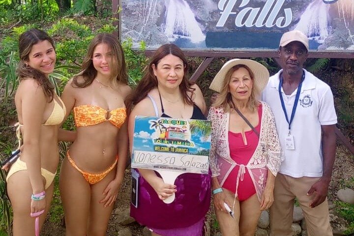 Jamaica Blue Hole, Konoko Falls, River Tubing and Riding Horse