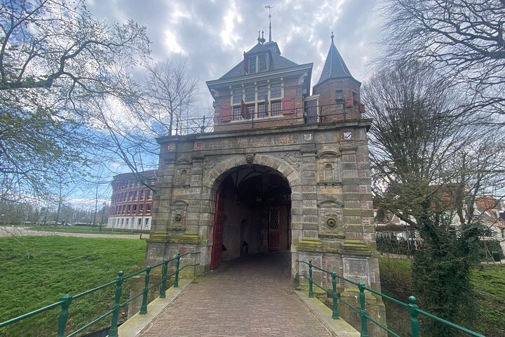 Escape The City Walking Tour in Hoorn City with Puzzles