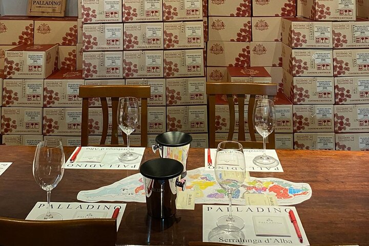 Private tour: discover Langhe wines with expert sommelier