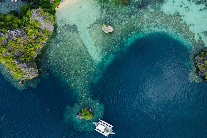 Coron Luxury Trimaran: The Premier Island Tour