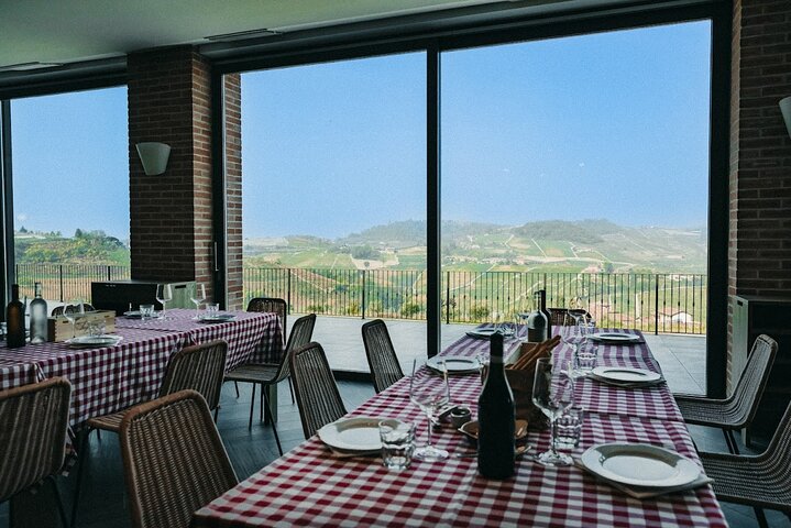 Langhe Wine Tasting and Traditional Lunch