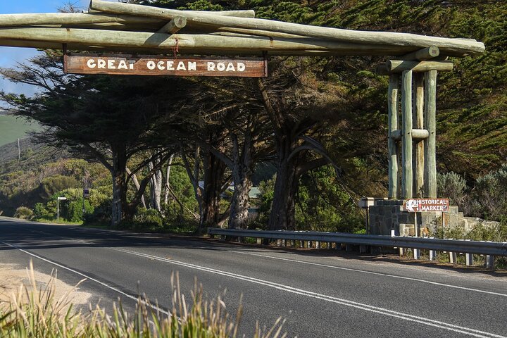 Self-Guided Audio Driving Tour of the Great Ocean Road, Australia