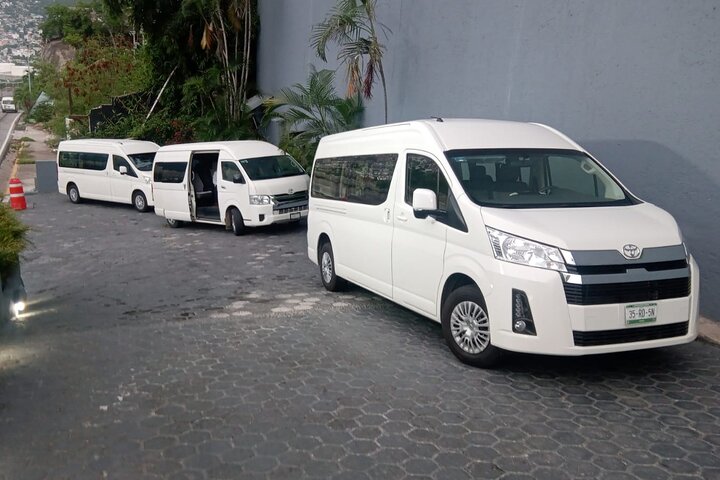 Acapulco Airport Roundtrip Transfers