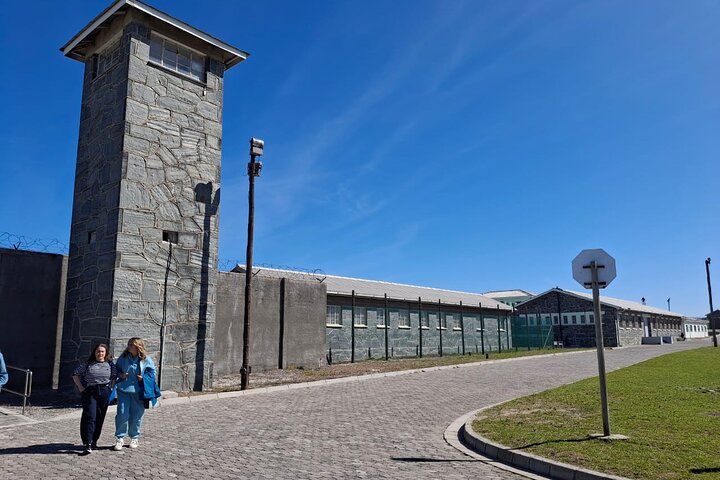 Robben Island Ferry Ticket &Guided Prison Tour with Pick-up& back