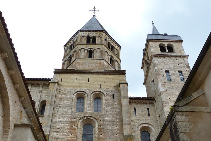 Cluny abbey private guided tour with your official tour guide !