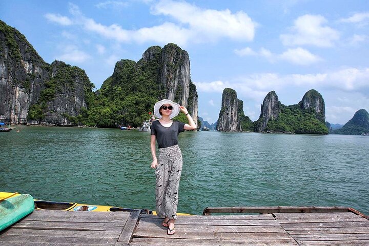 Explore 04 Hours Halong Bay Day Cruise Shore Excursion