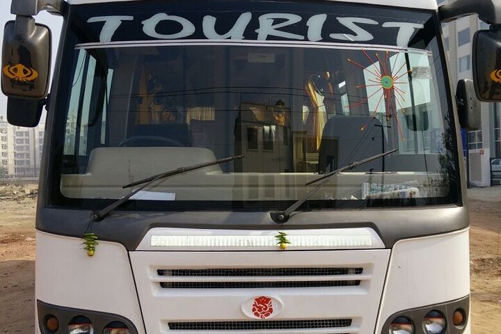 Private Car Airport Transfer from Hotel in Delhi, Noida, Gurugram