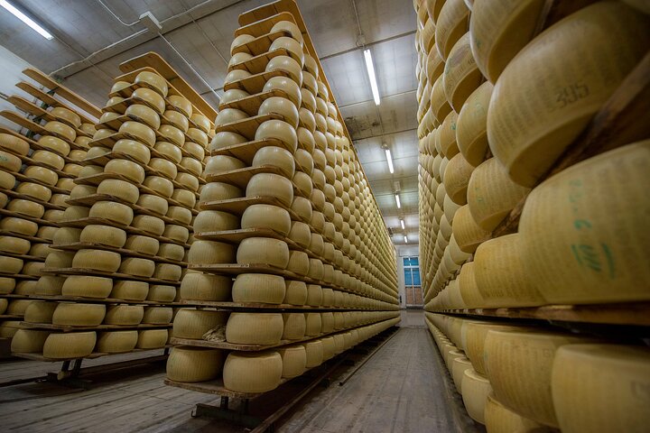 Secrets of Parmigiano Reggiano and Balsamic Vinegar