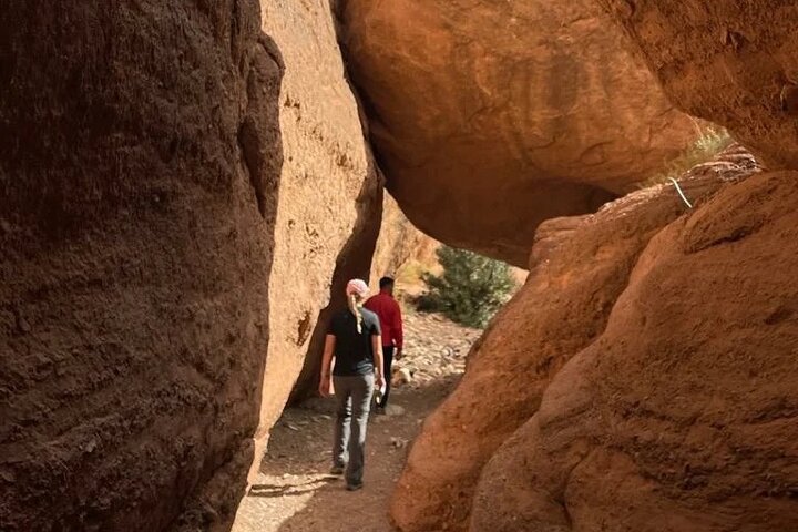 Private Hike to Monkey Fingers Canyon