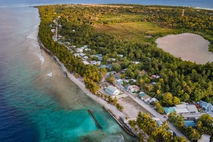 Tiger Shark Diving in Fuvahmulah:8 Days, 7 Nights 15 dives offer