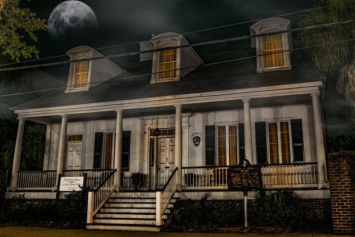 Mobile Ghost Tours: Murder, Mayhem, & Malice