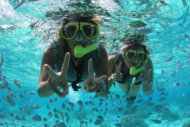 Shared Yacht Tour with Drinks Lunch and Snorkeling