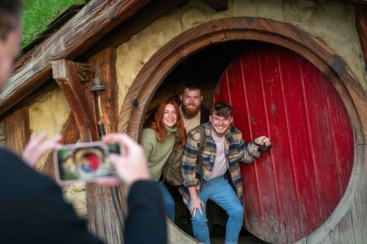Hobbiton™ Movie Set Walking Tour from Shires Rest