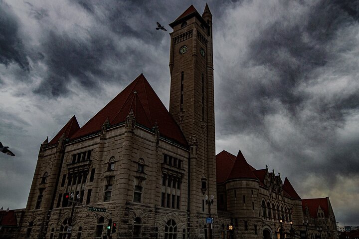 St Louis Ghost Tours: Sinister Sins & Shadows Ghost Tour