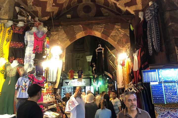 Private Guided Walking Tour in ElMoez Street & Khan Elkhalili.