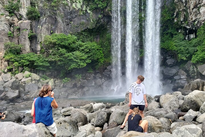Private Day Tour in South and West in Jeju Island