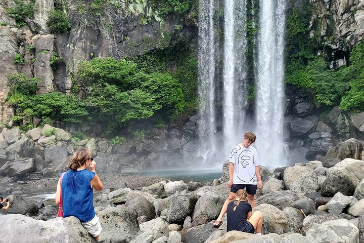 Private Half Day South and West Tour in Jeju Island