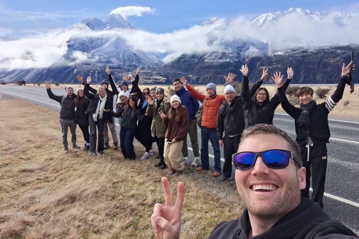 Mt Cook & Hooker Valley Small Group Tour from Queenstown