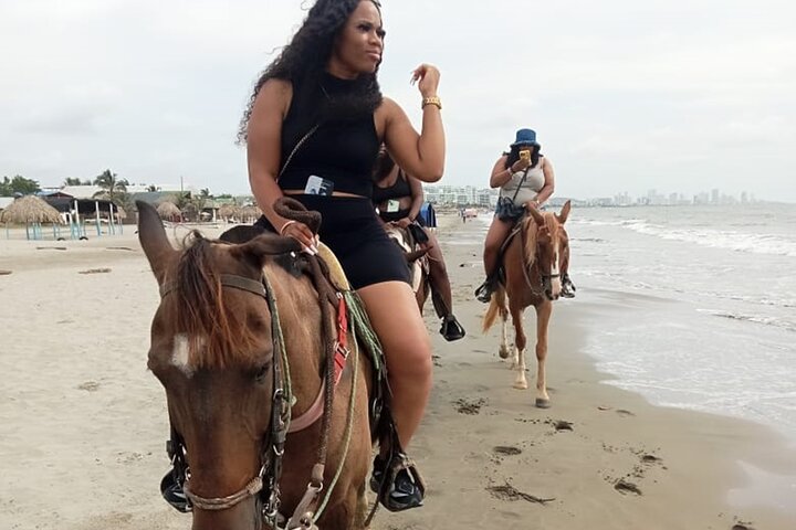 Horseback riding on the beaches of Cartagena