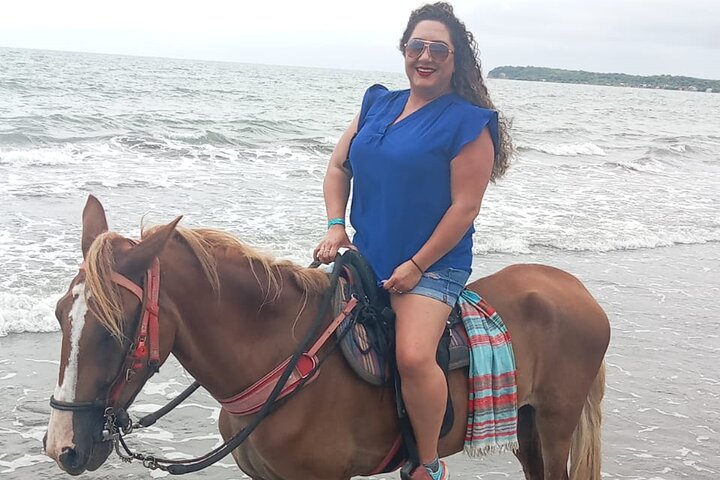 Horseback riding on the beaches of Cartagena