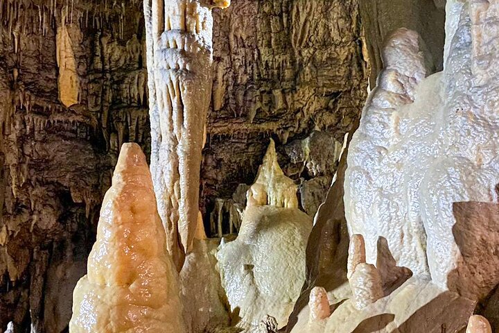 Full-Day Tour to the Rey Marcos Caves & Nature from Coban