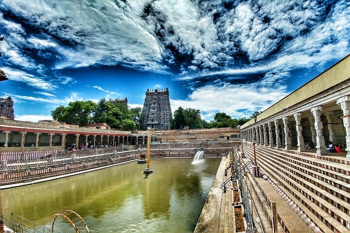 Madurai Walks : City Highlights Temple and Market Tour