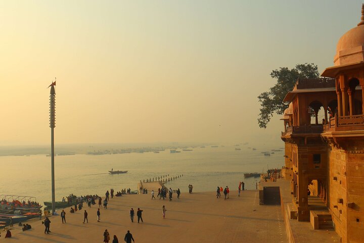 Varanasi Morning Yoga Ganga Aarti and Guided Ghat Tour