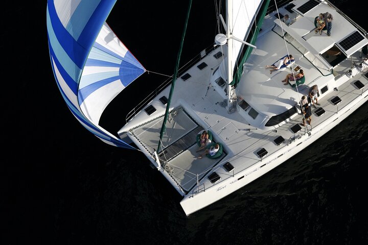 Luxury Sailing - Māori Rock Carvings - Taupo Sailing Adventures