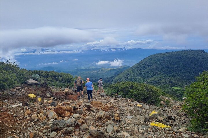 Santa Ana Volcano Hike & Lunch at Coatepeque Lake (Private Tour)