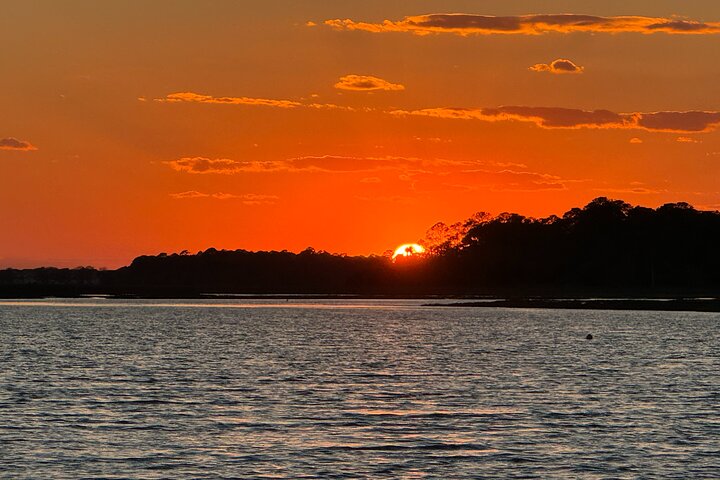 Private Charleston Sunset & Dolphin Cruise