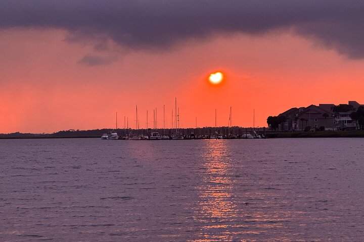 Private Charleston Sunset & Dolphin Cruise