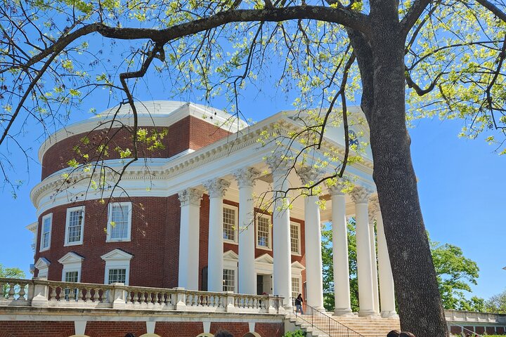 5 Hour Historic Thomas Jefferson Wine Tour