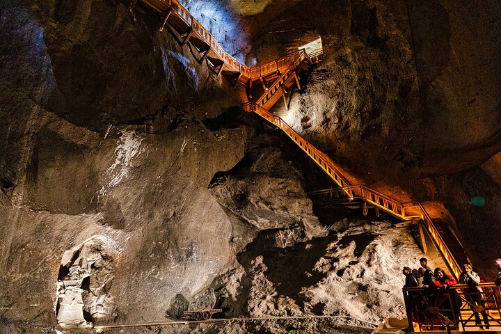 Wieliczka Salt Mine Guided Tour from Krakow with Transport